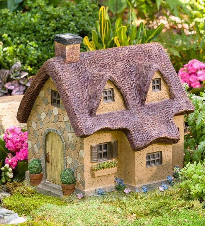 Resin Thatched Fairy Cottage | Where to Buy Miniature and Fairy Garden Houses â€“ Part I | Lush Little Landscapes