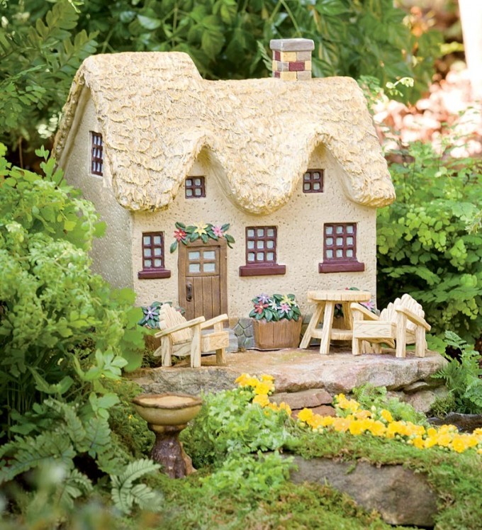 Miniature Fairy Garden Flower Box Cottage | Where to Buy Miniature and Fairy Garden Houses â€“ Part I | Lush Little Landscapes