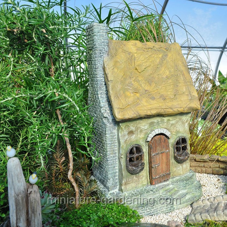 Hawthorn House | Where to Buy Miniature and Fairy Garden Houses â€“ Part I | Lush Little Landscapes
