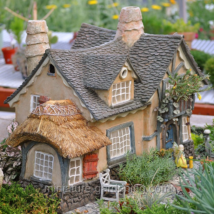 The Underfoot Cottage | Where to Buy Miniature and Fairy Garden Houses â€“ Part I | Lush Little Landscapes